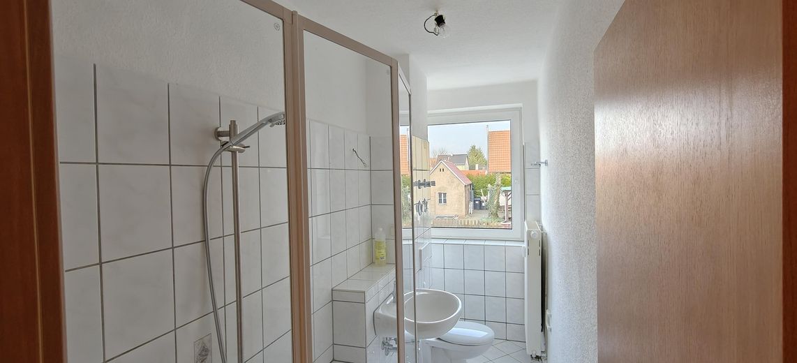 2-Raum-Wohnung in Röderau (Erstbezug nach umfassender Renovierung) – Bad