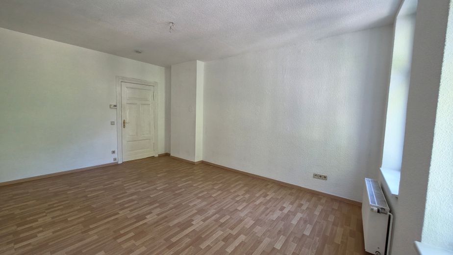 Modern Period Property on Lake Flakensee – 3 Rooms with Communal Garden – Wohnzimmer