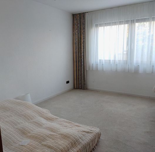 Großzügiges Reihenmittelhaus mit 222m² in Muffendorf, Einliegerwohnung und sonnigem Atriumgarten – Zimmer 2 Einliegerwohnung