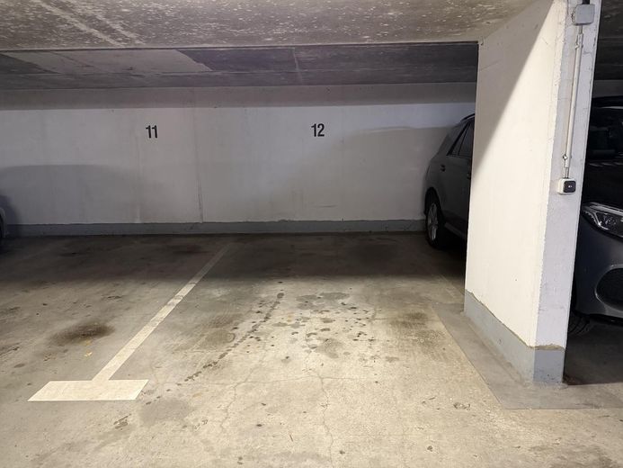 Tiefgaragenstellplatz