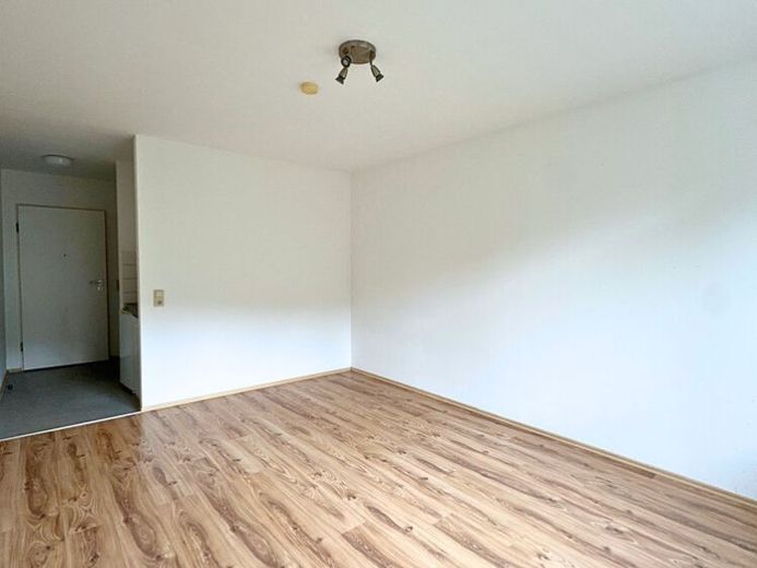 Helles 1-Zimmer-Apartment mit Küche, Uni-Nähe, zentral in Saarbrücken-Scheidt – Foto 1
