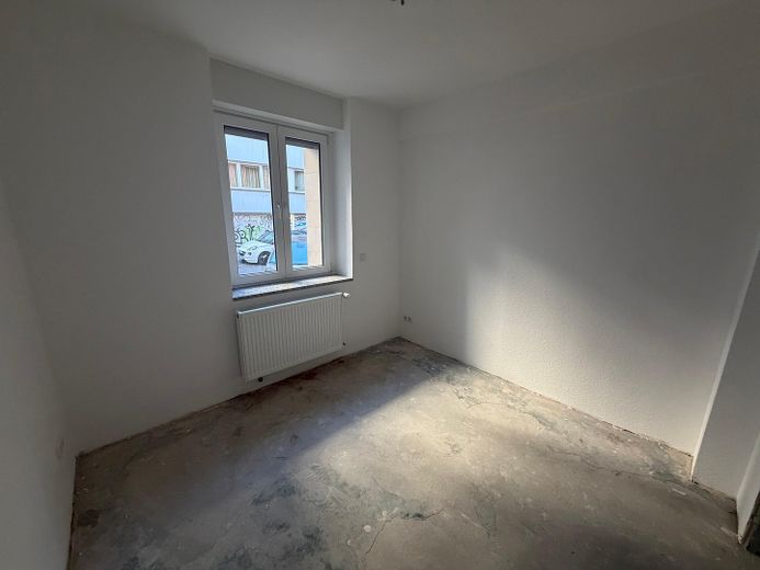 Sanierte 3 Zimmer Wohnung in der Südstadt – Schlafzimmer