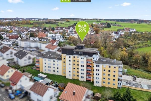360° I Bad Waldsee-Steinach’te geniş, hemen kullanıma hazır balkonlu ve garajlı 3,5 ila 4 odalı daire