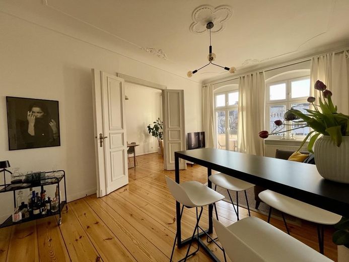Rustig & lichtovergoten - 3-kamerwoning in een oud gebouw met balkon in Charlottenburg – Foto 4