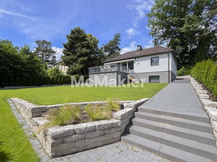 Modernes Wohnen auf höchstem Niveau – hochwertig sanierter Bungalow mit Gartenidylle – Foto 1