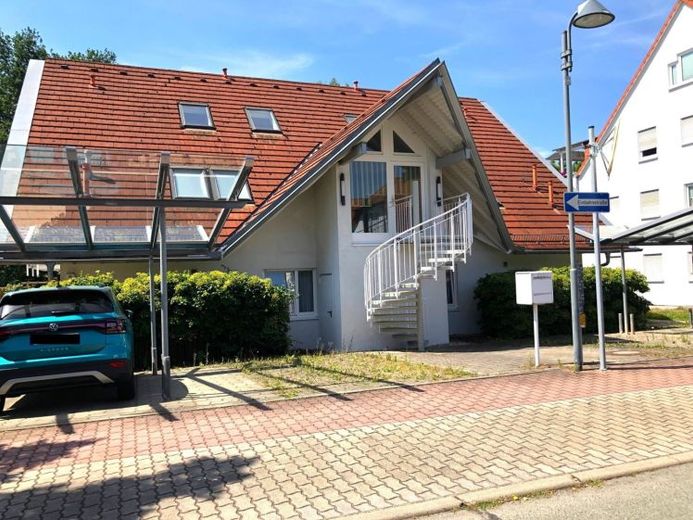 Vermietete Maisonettewhg. mit Terrasse, Balkon & 2 Stellpl. in ruhiger Wohnlage von Glauchau! – Foto 1