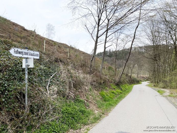 JÄSCHKE - Grundstück in Schevenhütte – Fußweg