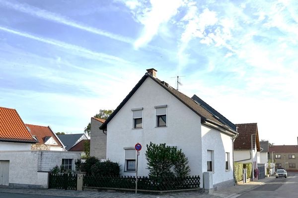 Mz-Drais! Charmantes EFH mit viel Potenzial für IHR neues Zuhause! Garage mit Grube &amp; Sonneninnenhof