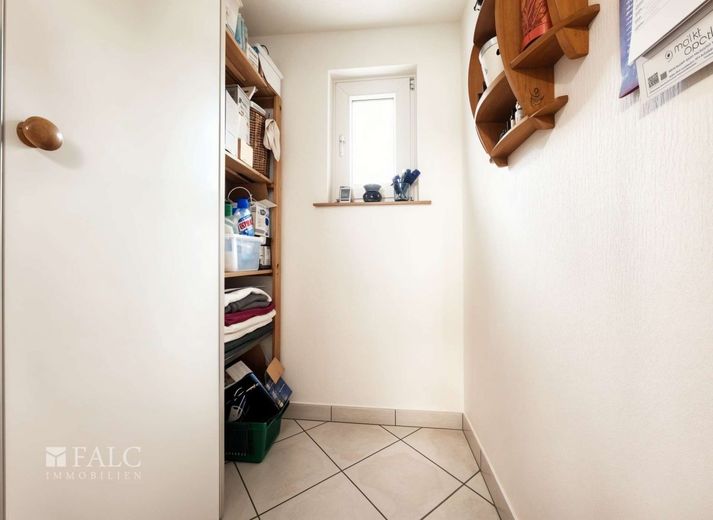 Einfamilienhaus auf 927 m² Grundstück - modernisiert, energieeffizient und familienfreundlich – Abstellraum