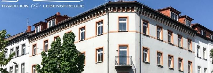 Grande unité lumineuse au rez-de-chaussée avec de nombreuses possibilités d'utilisation