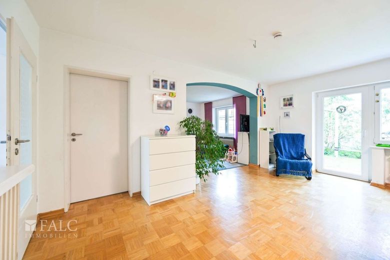 Familienfreundlich, gepflegt, sofort wohnlich - Doppelhaushälfte mit Gartenidylle in Ottobrunn – Wohnbereich