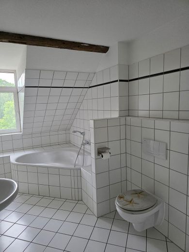 Bad 3. OG Wanne/Waschmaschine