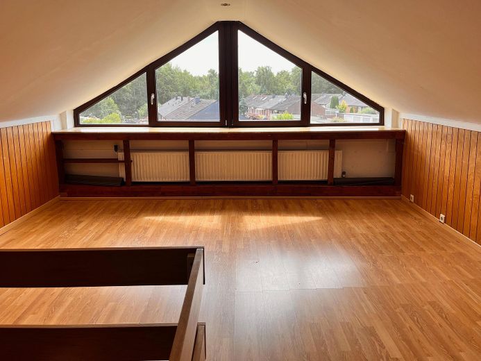 Gepflegtes Reihenendhaus mit Garten in Bremen-Huchting – Dachgeschoss