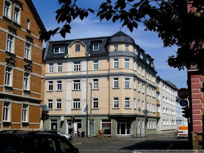Schicke, optimal aufgeteilte 3-Raum-Wohnung mit Personenaufzug im 2.OG ! – Foto 1