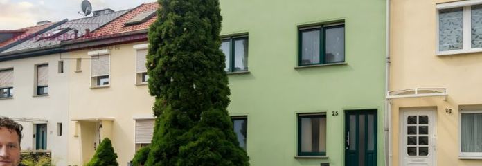 Provisionsfrei für Käufer: 
Ausbaufähiges Reihenhaus mit Garten, 
Garage & Potenzial in Weißenfels