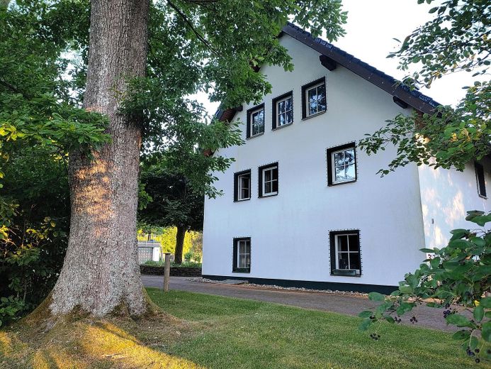 Landhaus mit Auffahrt