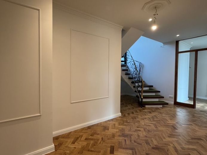Stilvoll wohnen in Bestlage-kernmodernisiertes Architektenhaus in der Nähe des Klinikums – Foto 1