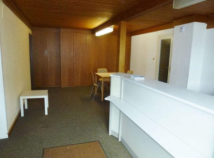 Fröndenberg-Dellwig: Gewerbeimmobilie mit vielen Optionen - Ideal zum Arbeiten, Werkeln und Lagern! – Büro-/Ausstellungsbereich