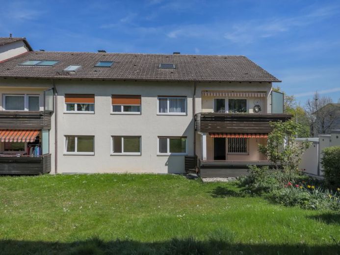 Wohnen mit Großzügigkeit, Charakter und bester Lage: 4-Zi.-ETW, 2 Garagen, Nähe zur Hochschule – Foto 1