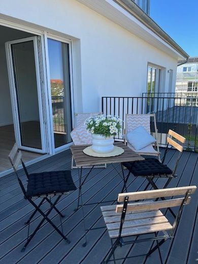 TOP - Piso de 3 habitaciones con gran terraza - 1.er piso - Obra nueva 2023 – Terrasse