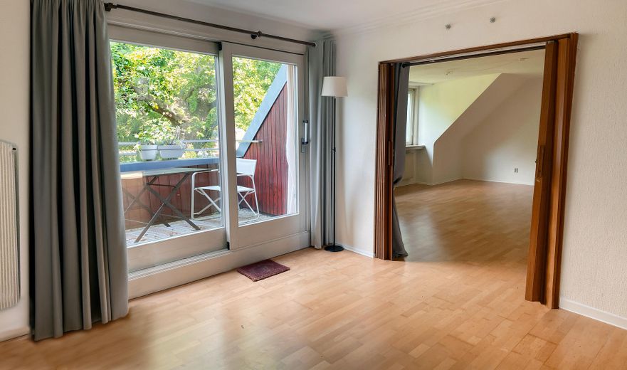 Provisionsfrei: Lichtdurchflutete 4-Zimmer-Eigentumswohnung mit Westbalkon in grüner Bestlage – Esszimmer