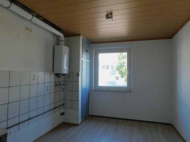 4-Zimmer-Eigentumswohnung 84m² mit Balkon &amp; Fernblick - sofort bezugsfrei in Idar-Oberstein – SB4 Küche