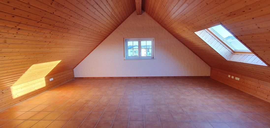 Helle, moderne Doppelhaushälfte in ruhiger Ecklage – sofort bezugsfertig! – Dachgeschoss