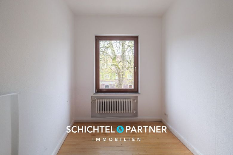 Radio Bremen | Gepflegtes Mehrfamilienhaus mit Potenzial in zentraler Lage – S&amp;P | Schlafzimmer