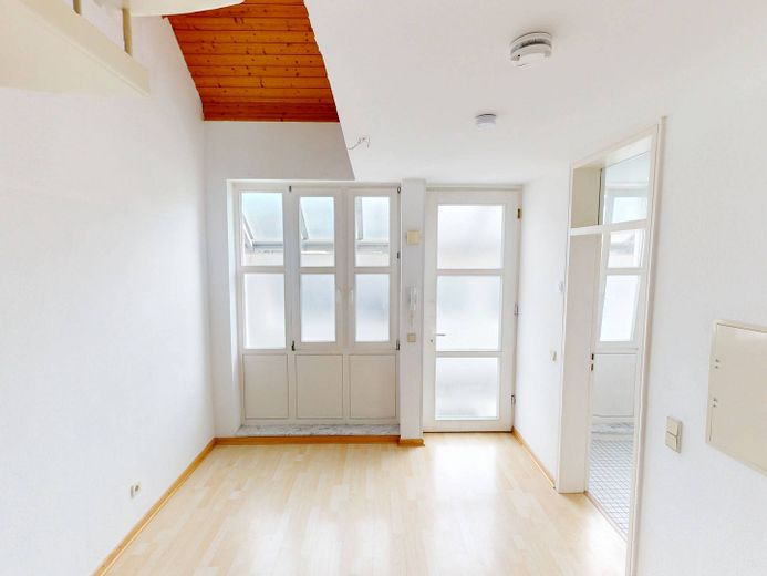 Tolle 2-Zi.-Maisonettewohnung mit BALKON und Wannenbad – Ansicht I: Eingangsbereich
