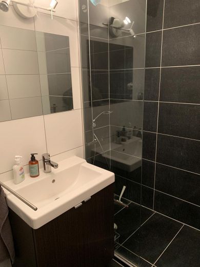 Appartement calme d’une pièce avec terrasse orientée au sud et jardin privatif à Schwabing-West – sans commission – Photo 4