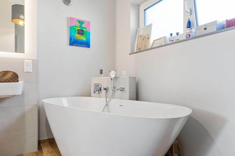 Freistehende Badewanne (OG)