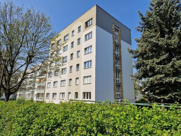 Affordable one-room apartment with fitted kitchen! Ideal for trainees & students! – Photo 1