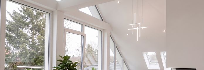 NEUBAU-Erstbezug: 2 Zimmer-Wohnung mit KLIMAANLAGE, EBK, Kamin & Balkon in Berlin-Spandau