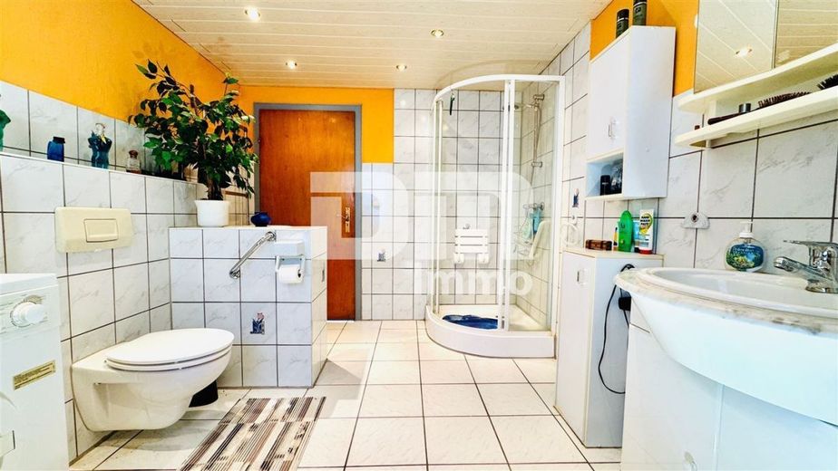 (R)eserviert!Charmanter Wohntraum mit Tradition und Weitblick – EG Bad Dusche / Waschmaschinenanschluss