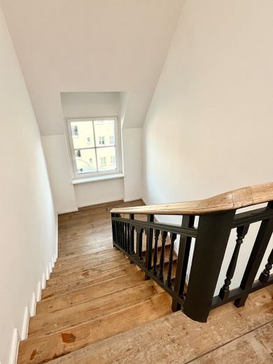 Appartement mansardé avec climatisation | 3 pièces | Colocation possible | Entièrement rénové | Cuisine équipée – Photo 6