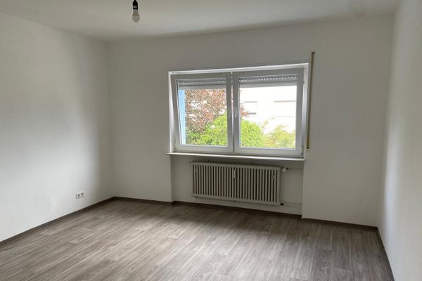 Schöne 2-Zimmer-Wohnung mit großem Balkon in ruhiger Wohnlage von Hockenheim