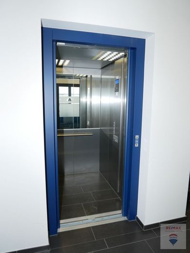 Moderner Aufzug