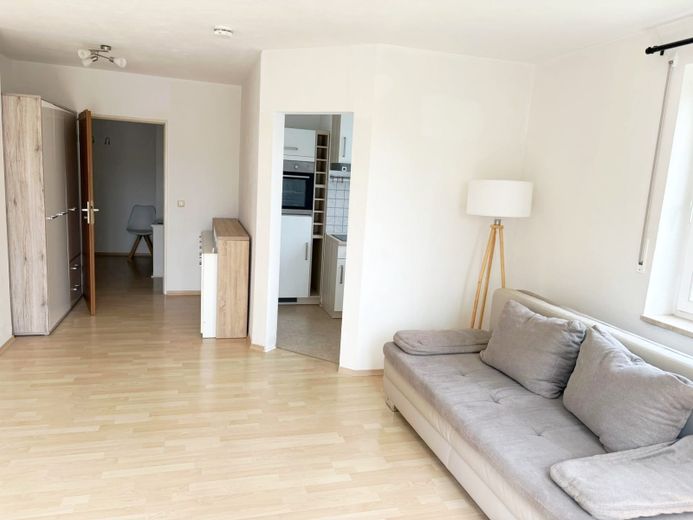Helle 1-Zimmer-Wohnung mit Balkon  &  EBK in Straubing – WJ-00126_bild_001.jpeg