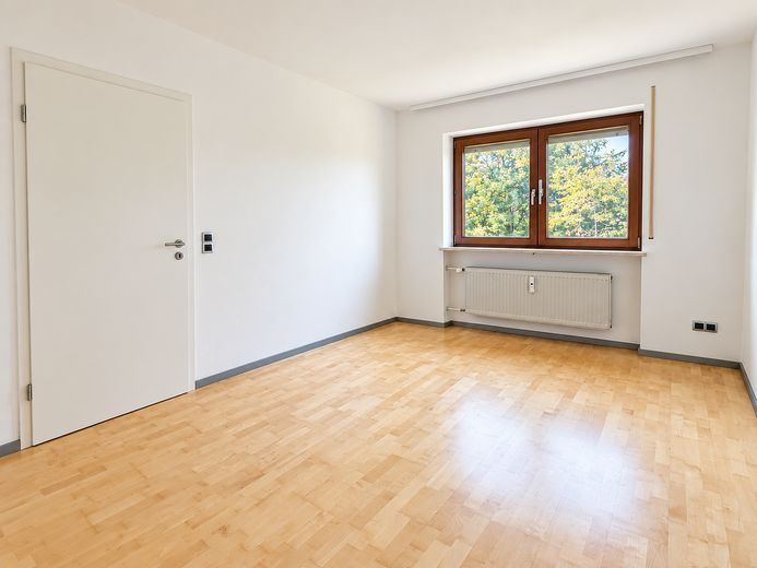 POSIZIONE TOP A GWEND! Luminoso bilocale con balcone esposto a sud e box in autorimessa sotterranea – Foto 5
