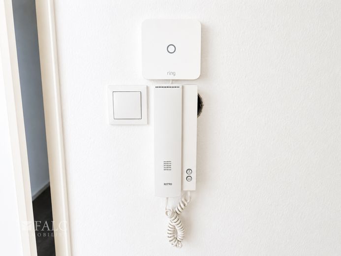 Barrierefrei wohnen mit Sicherheit - Moderne 2 Zimmerwohnung mit Aufzug, Balkon und Pflegeangebot – Gegensprechanlage mit Summer