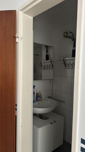 Світла квартира з 3,5 кімнатами – Bad