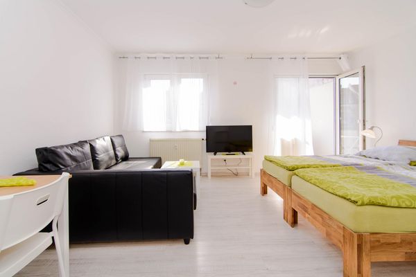 Apartamento de 1 habitación completamente amueblado con balcón y bañera