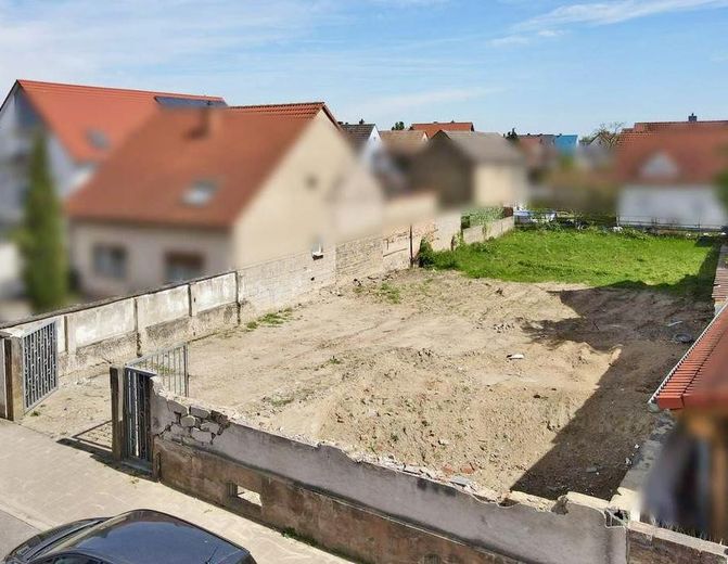 Seltene Gelegenheit: Exklusives Baugrundstück in zentraler und ruhiger Wohnlage - sofort bebaubar – Foto 6