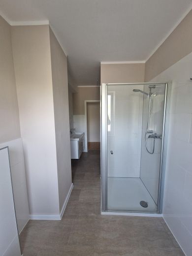 Buchholz! Huis in huis - appartement op de begane grond van 156 qm met terras, tuin en grote garage – Badezimmer