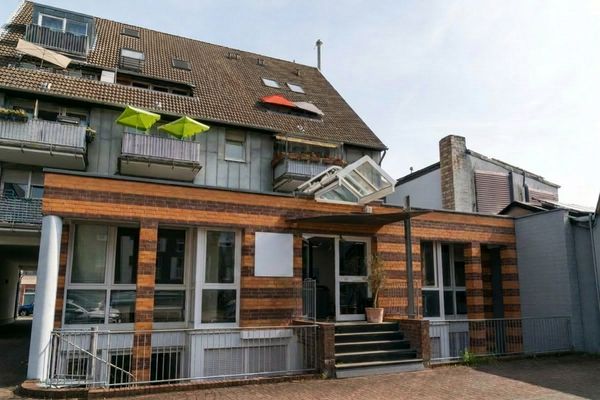 Büro im Herzen von Langenfeld + Archiv, Parkplatz, Konferenzraum