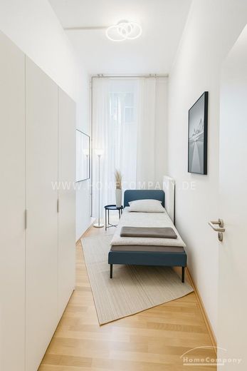Modern ausgestattete 8 Zimmer-Wohnung in Neuhausen – 386c145dae49ae8db925f6081cef6442bd00fbaf.jpg