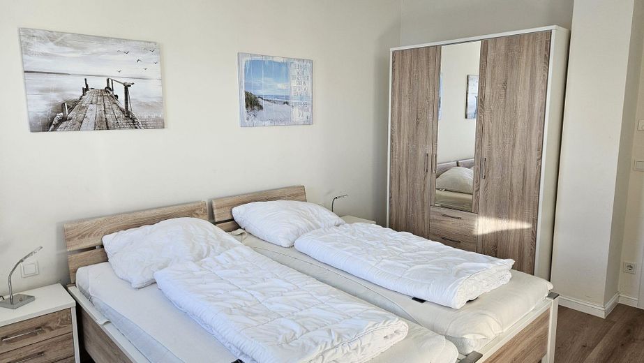 Schlafzimmer rechts