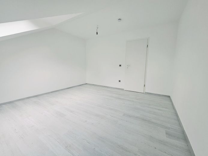 Geschmackvolle 4-Raum-Maisonette-Wohnung mit gehobener Innenausstattung, EBK und großem Balkon – Kinderzimmer