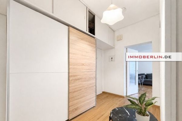 IMMOBERLIN.DE - Feine Ruhelage! Helle Wohnung mit Balkon beim Botanischen Garten Dahlem