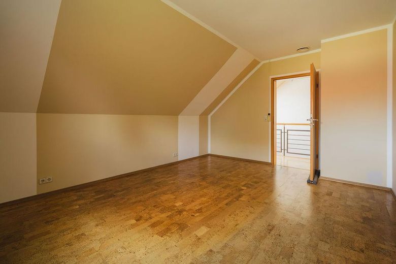 Top Lage, hochwertig ausgestattetes Einfamilienhaus von privat, provisionsfrei, ohne Makler – Foto 31